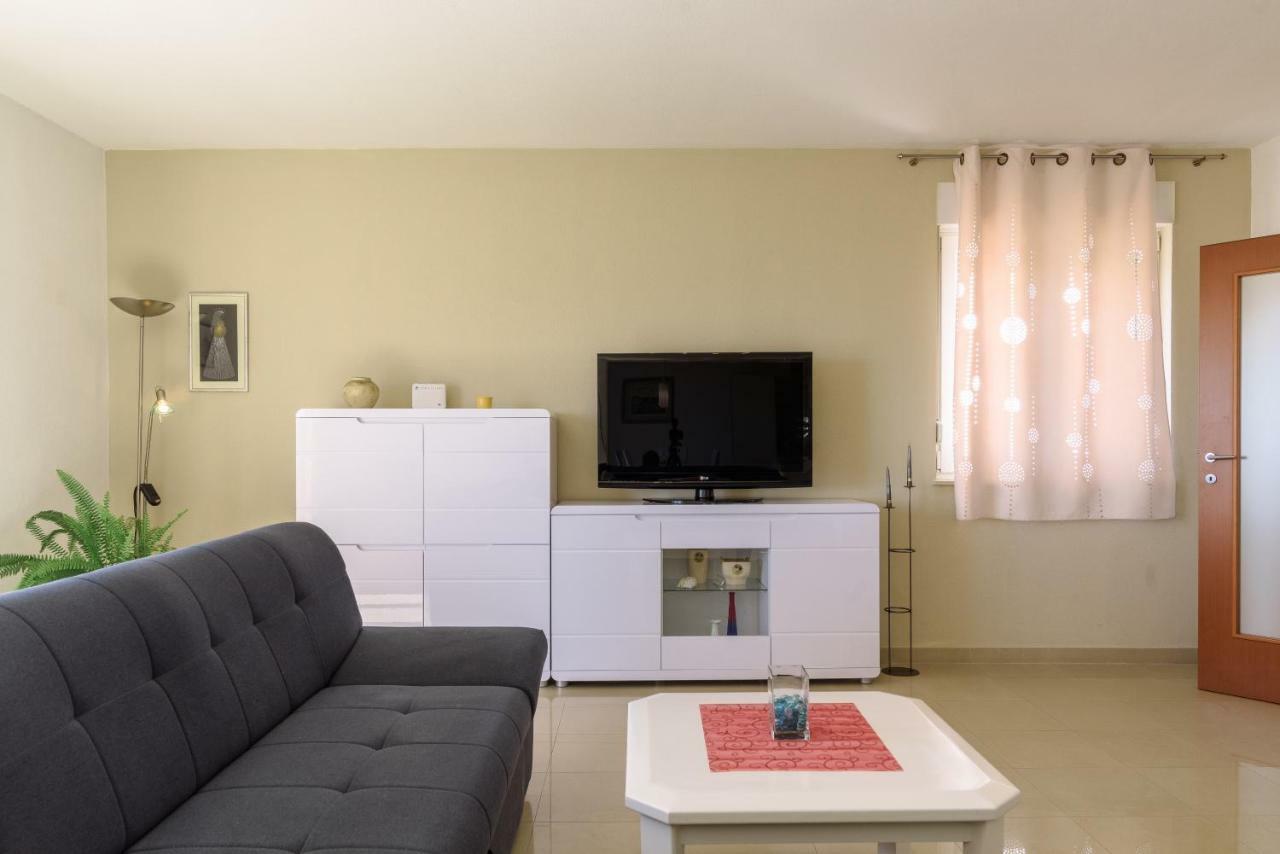 Apartman Niko Каштела Екстер'єр фото