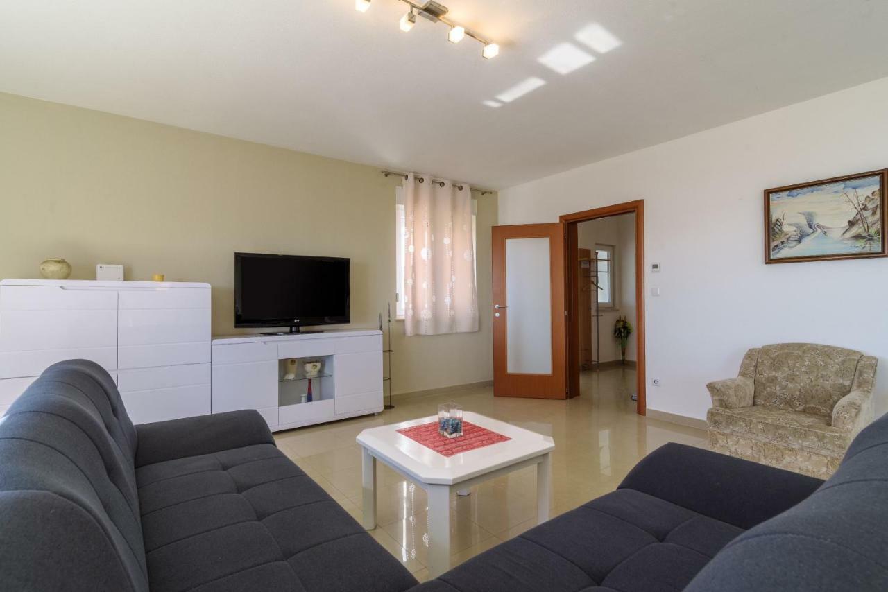 Apartman Niko Каштела Екстер'єр фото