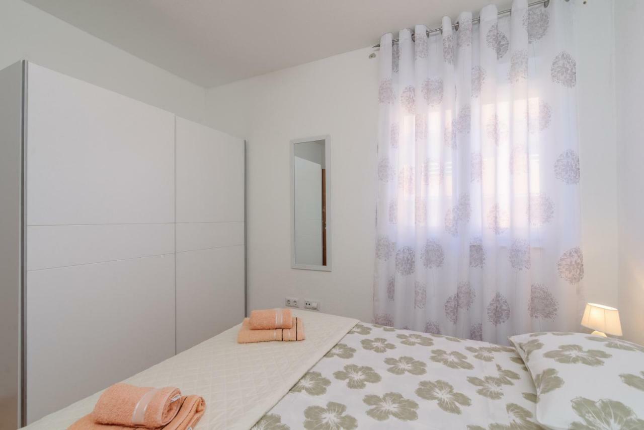 Apartman Niko Каштела Екстер'єр фото