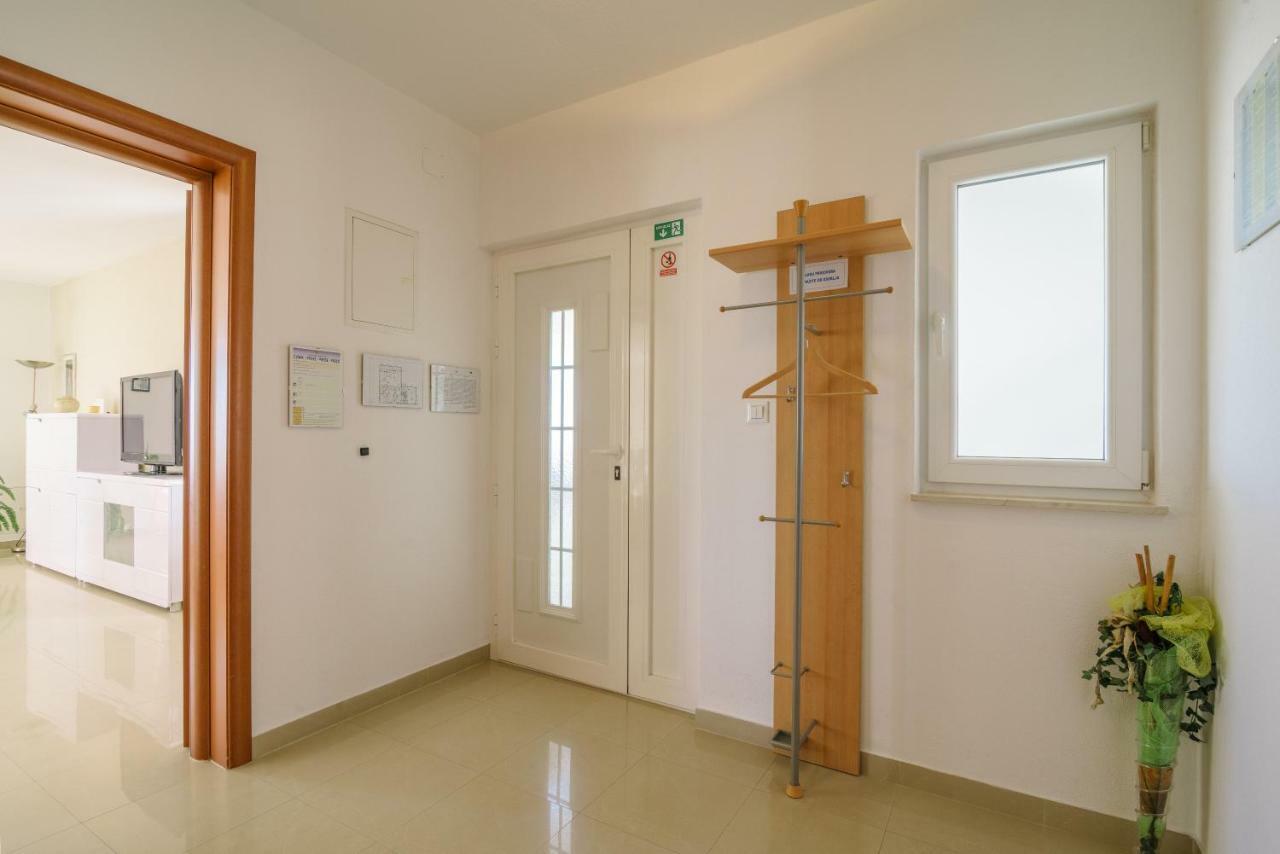 Apartman Niko Каштела Екстер'єр фото